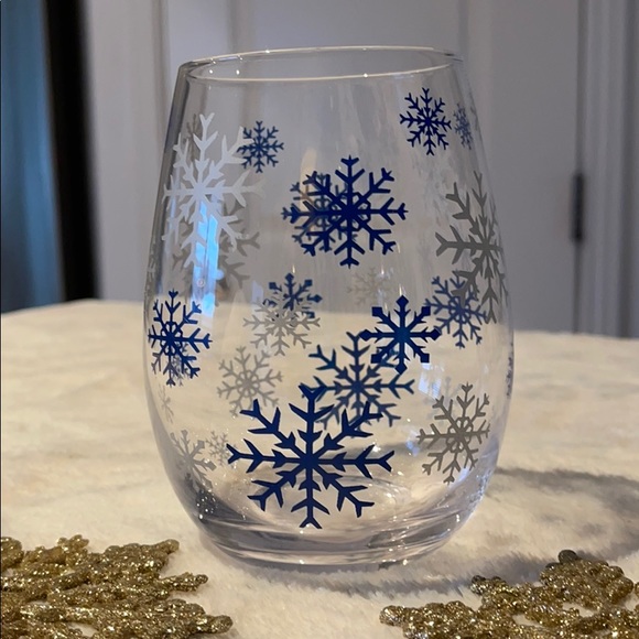 Baby is cold 2 packets glass tumbler ❄️⛄️🎄 - Picture 2 of 4